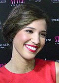 https://upload.wikimedia.org/wikipedia/commons/thumb/f/f8/Kelsey_Chow_%282011%2C_cropped%29.jpg/120px-Kelsey_Chow_%282011%2C_cropped%29.jpg